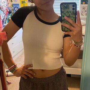 Brandy Melville Raglan short sleeve black & tan knit tee